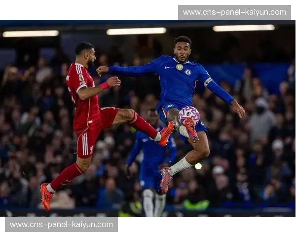 阿森纳主场3-0轻取桑德兰，继续领跑英超积分榜